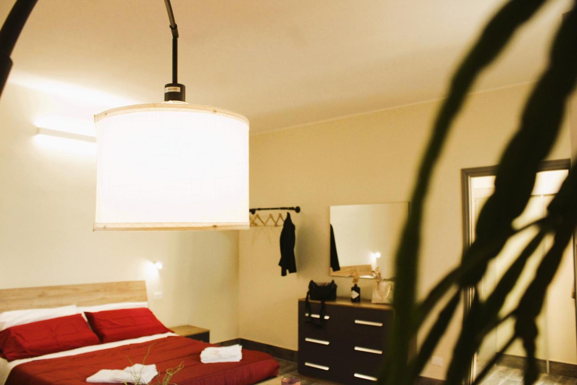 Elegante Suite Con Giardino In Centro Storico Pavia Exterior photo